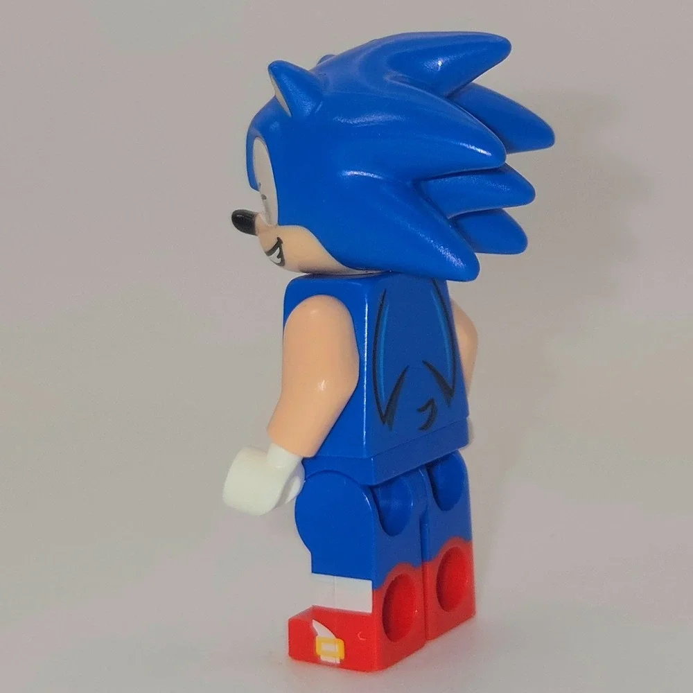 LEGO Sonic the Hedgehog Minifigure Winking Smile Blue Video Game Character